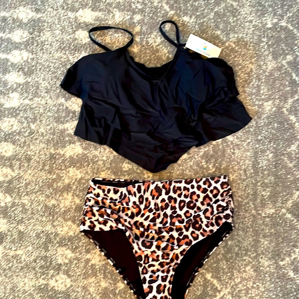 Brand new, never worn high waisted rouched bottoms and adjustable crop swim top.